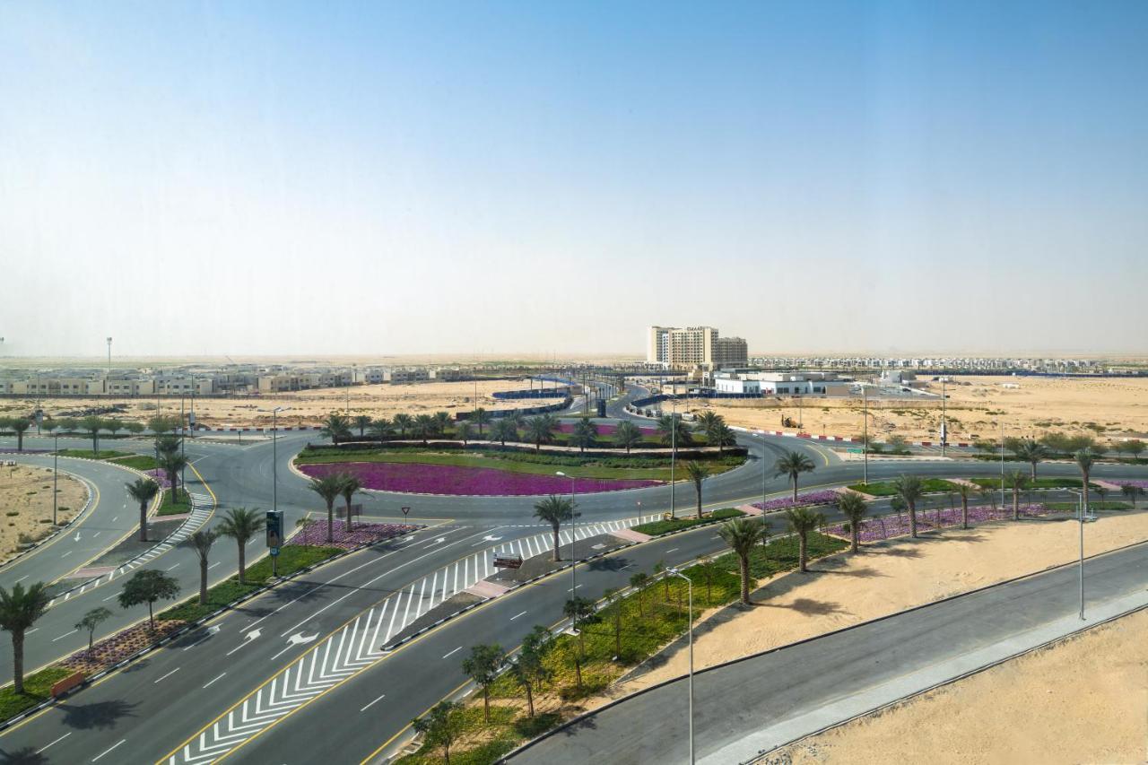 Holiday Inn Dubai Al-Maktoum Airport By Ihg Eksteriør bilde